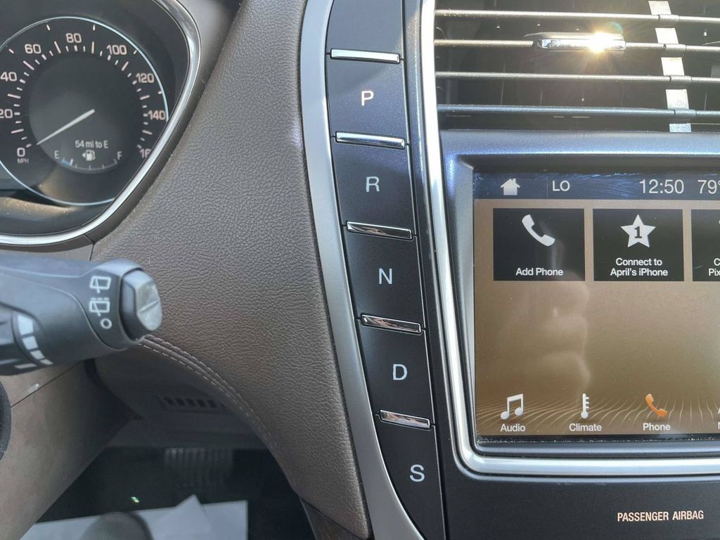 Used 2016 Lincoln MKX Reserve w/ Technology Package AWD/4WD image 17