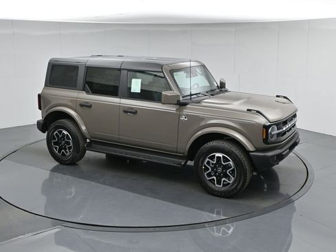 Certified 2026 Ford Bronco Outer Banks AWD/4WD image 48