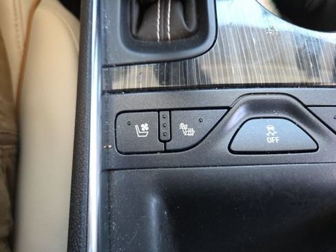 Used 2019 Chevrolet Impala Premier w/ Premier Convenience Package FWD image 8