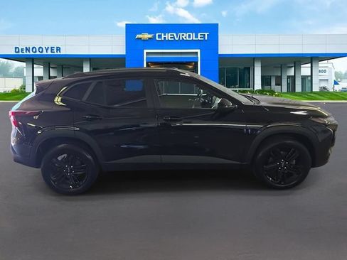 New 2026 Chevrolet Trax ACTIV w/ Driver Confidence Package FWD image 5