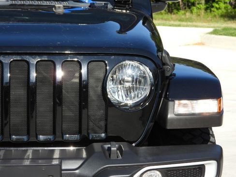 Used 2023 Jeep Gladiator Sport AWD/4WD image 33