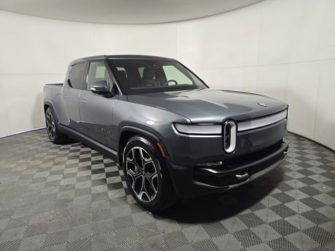 Used 2024 Rivian R1T Adventure AWD/4WD image 7