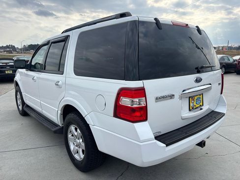Used 2010 Ford Expedition XLT image 6