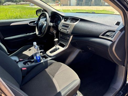 Used 2014 Nissan Sentra S FWD image 21