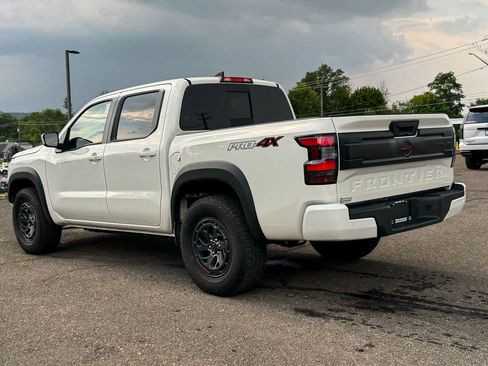 Used 2026 Nissan Frontier PRO-4X AWD/4WD image 5