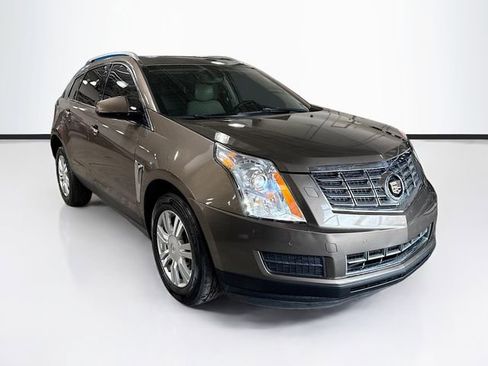 Used 2015 Cadillac SRX Luxury image 3