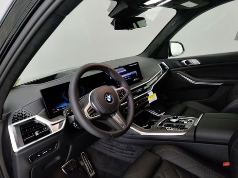 New 2026 BMW X7 xDrive40i w/ M Sport Package image 2