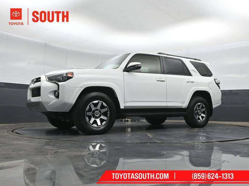 Used 2022 Toyota 4Runner TRD Off-Road Premium w/ Moonroof Package AWD/4WD image 39