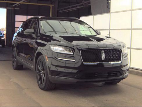 Used 2023 Lincoln Nautilus Reserve w/ Monochromatic Package AWD/4WD image 4