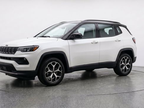 Used 2025 Jeep Compass Limited AWD/4WD image 3