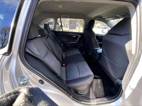 Used 2025 Toyota RAV4 XLE image 16