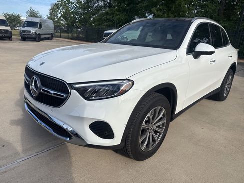 Certified 2026 Mercedes-Benz GLC 300 image 8