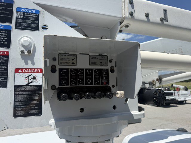 Used 2014 RAM 5500 4x4 Regular Cab image 16