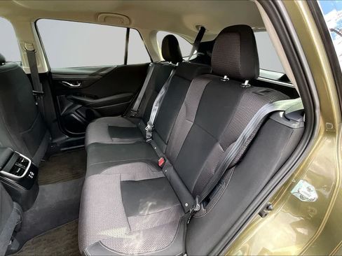 Used 2025 Subaru Outback Premium AWD/4WD image 13
