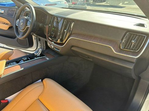 Used 2023 Volvo XC60 B5 Ultimate w/ Protection Package Premier image 29