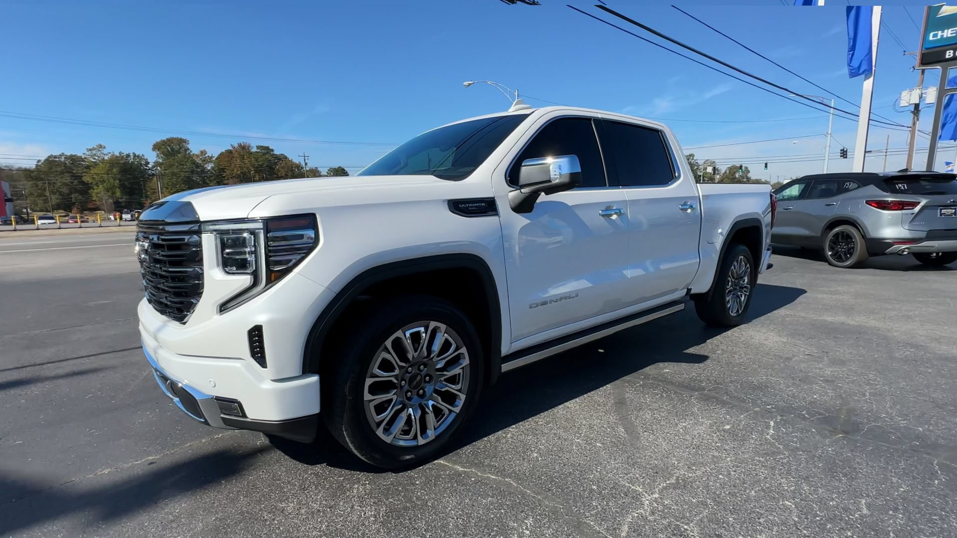 Certified 2024 GMC Sierra 1500 Denali Ultimate AWD/4WD image 4