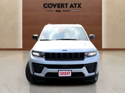New 2026 Jeep Grand Cherokee Altitude AWD/4WD image 8