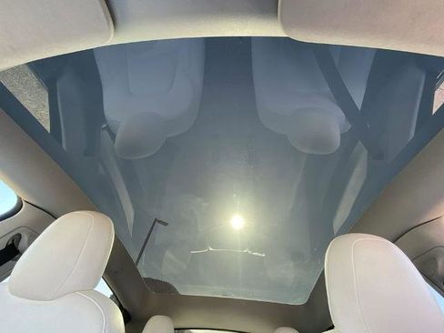 Used 2021 Tesla Model Y Long Range image 13