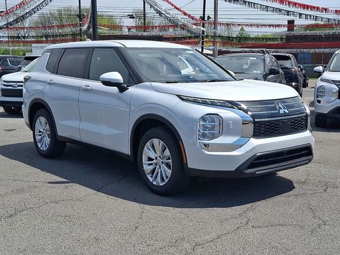 New 2026 Mitsubishi Outlander ES AWD/4WD image 2