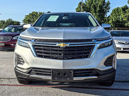 Used 2022 Chevrolet Equinox LT AWD/4WD image 2