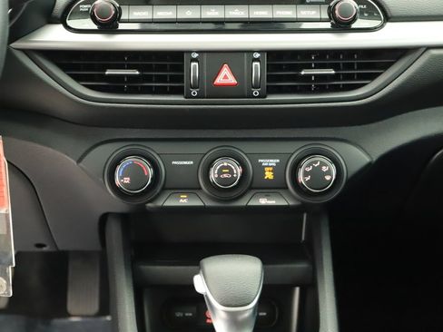 Used 2020 Kia Forte LXS FWD image 20