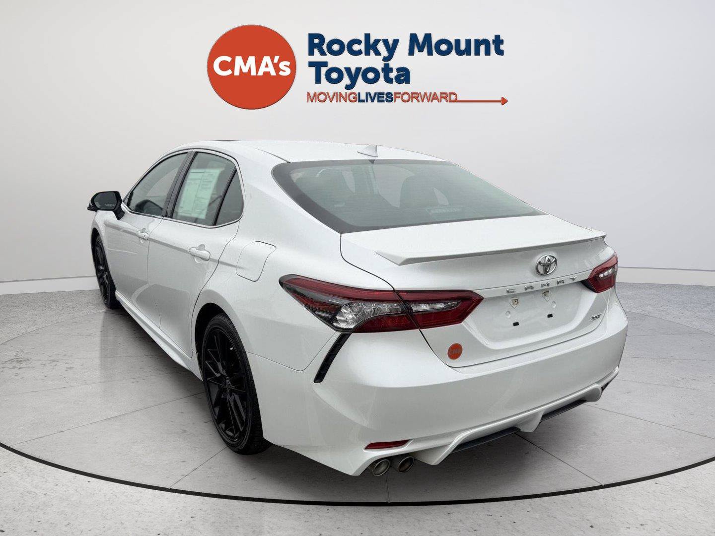 Used 2023 Toyota Camry XSE FWD image 7