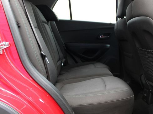 Used 2015 Chevrolet Trax LT w/ LT Sun and Sound Package image 42