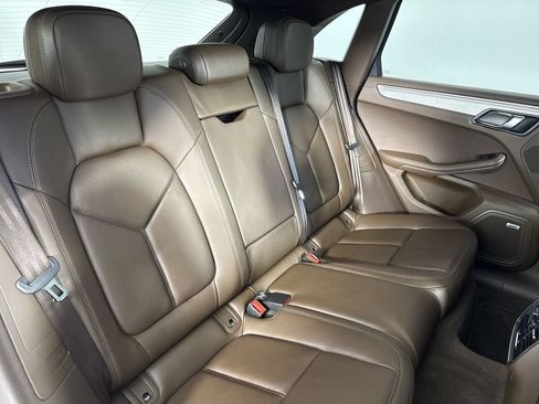 Certified 2018 Porsche Macan S AWD/4WD image 23