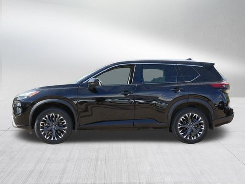Certified 2025 Nissan Rogue SL w/ Tech Package AWD/4WD image 4