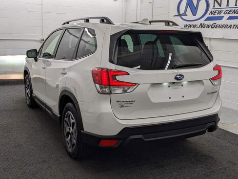 Used 2023 Subaru Forester Premium image 13