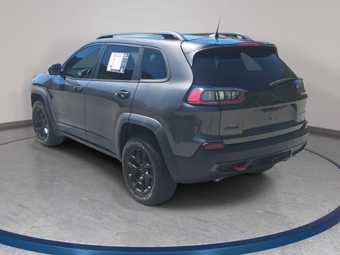 Used 2019 Jeep Cherokee Trailhawk w/ Comfort/Convenience Group image 6