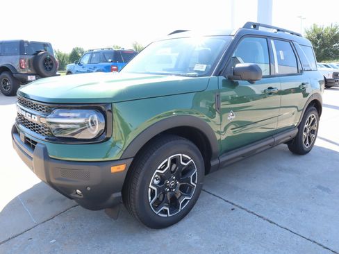 New 2025 Ford Bronco Sport Outer Banks w/ Outer Banks Tech Package+ image 11