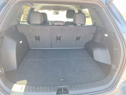 Used 2025 Chevrolet Equinox LT w/ Convenience Package II image 13