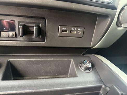 Used 2019 Nissan Titan PRO-4X w/ Pro-4x Convenience Package image 34