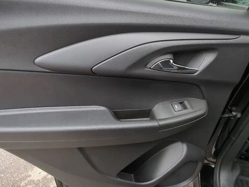 New 2026 Chevrolet TrailBlazer LT w/ LT Cold Weather Package FWD image 24