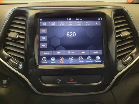 Used 2019 Jeep Cherokee Limited AWD/4WD image 25
