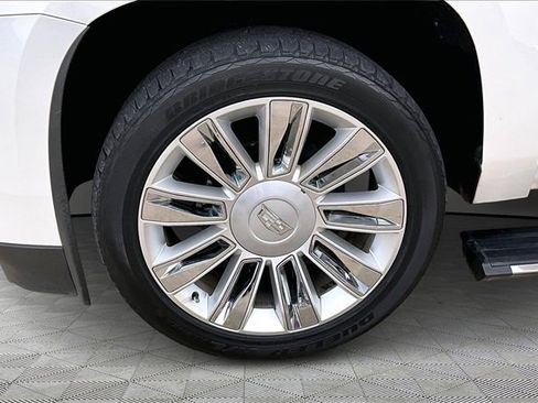 Used 2019 Cadillac Escalade Platinum image 8