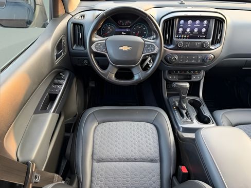 Used 2020 Chevrolet Colorado Z71 AWD/4WD image 11