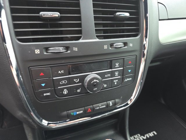 Used 2016 Dodge Grand Caravan R/T w/ Driver Convenience Group FWD image 14