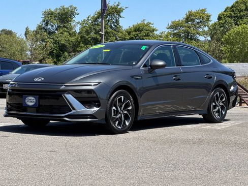 Used 2025 Hyundai Sonata SEL FWD image 8