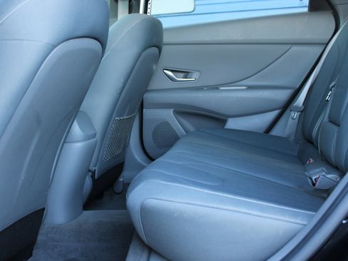 Used 2021 Hyundai Elantra SEL w/ Convenience + Premium Package image 33