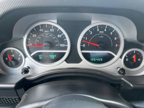 Used 2008 Jeep Wrangler Sahara w/ Dual Top Group AWD/4WD image 30