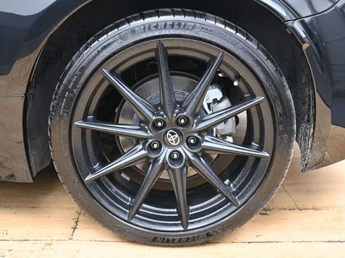 Used 2023 Toyota GR86 Premium image 12