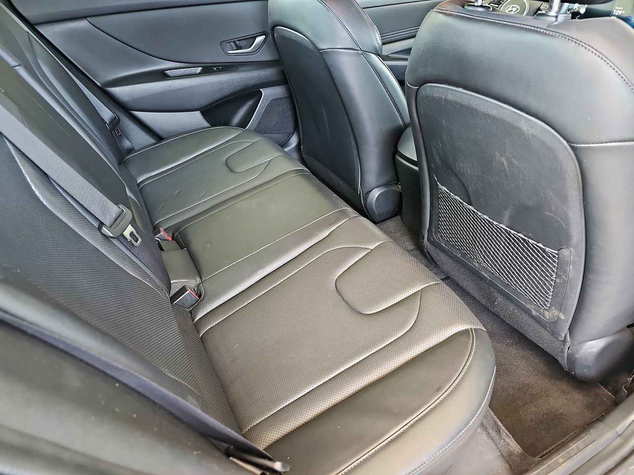 Used 2023 Hyundai Elantra Limited w/ Cargo Package FWD image 14