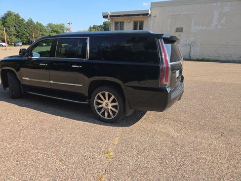 Used 2019 Cadillac Escalade ESV Luxury AWD/4WD image 15
