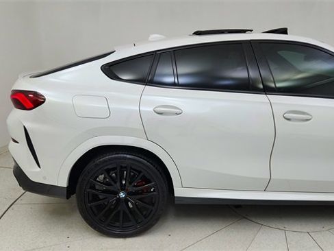 Used 2023 BMW X6 xDrive40i w/ M Sport Package image 7