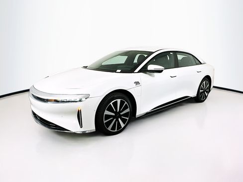 Used 2024 Lucid Air Pure RWD image 3