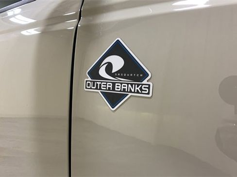 Certified 2025 Ford Bronco Outer Banks w/ Sasquatch Package image 10