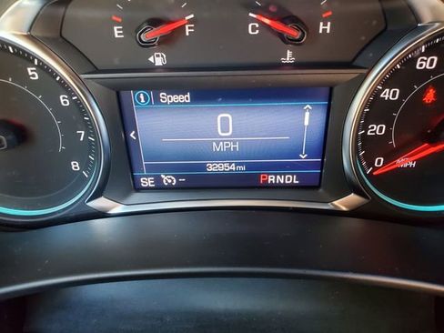 Certified 2022 Chevrolet Equinox RS w/ LPO, Floor Liner Package image 28