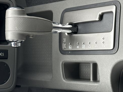 Used 2019 Nissan Frontier Desert Runner image 25